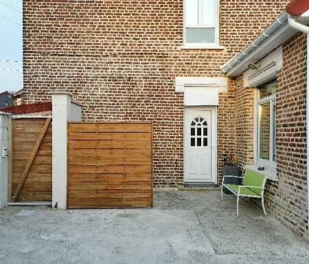 Gite Privatif, Maison De Vacances Familiale 100M2 Avec Piscine, Parking Prive 