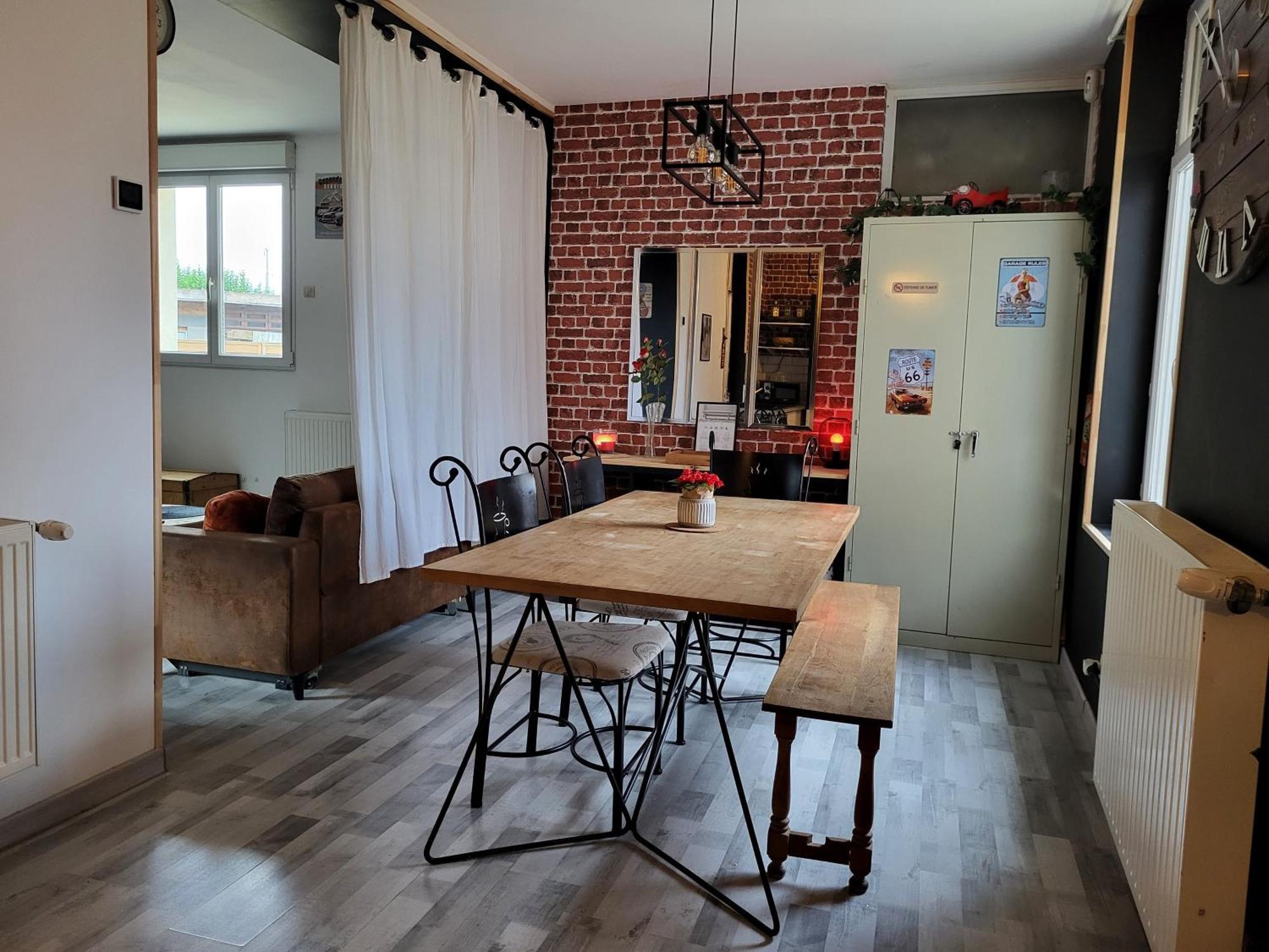 Privatif, Maison De Familiale 100m2 Avec Piscine, Parking Prive 